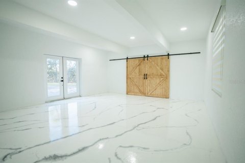 Casa en venta en Eustis, Florida, 5 dormitorios, 334.45 m2 № 1625504 - foto 17