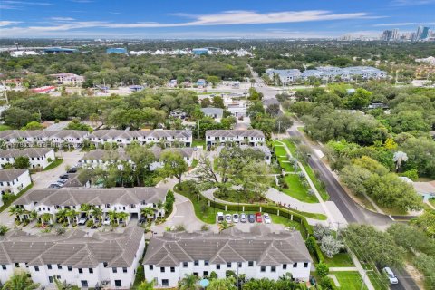 Adosado en venta en Fort Lauderdale, Florida, 3 dormitorios, 127.93 m2 № 2058067 - foto 19