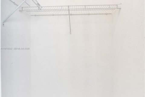 Adosado en venta en Fort Lauderdale, Florida, 3 dormitorios, 127.93 m2 № 2058067 - foto 12