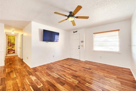 Casa en venta en Lutz, Florida, 3 dormitorios, 96.25 m2 № 1801847 - foto 5