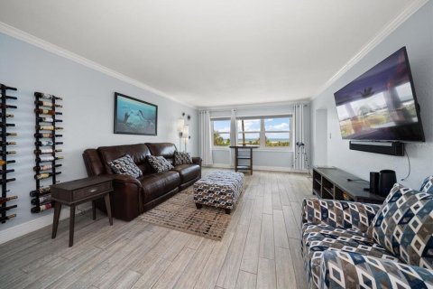 Condominio en venta en Clearwater, Florida, 1 dormitorio, 80.73 m2 № 1778078 - foto 9