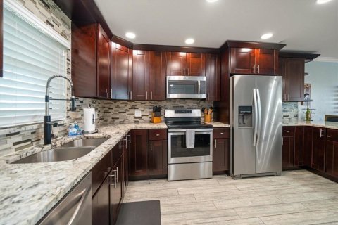 Condominio en venta en Clearwater, Florida, 1 dormitorio, 80.73 m2 № 1778078 - foto 18