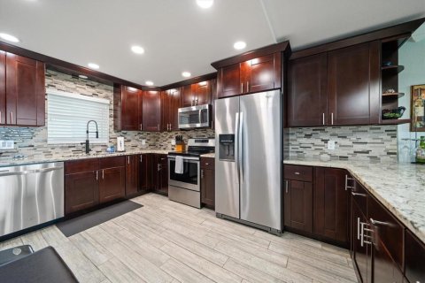 Condominio en venta en Clearwater, Florida, 1 dormitorio, 80.73 m2 № 1778078 - foto 5