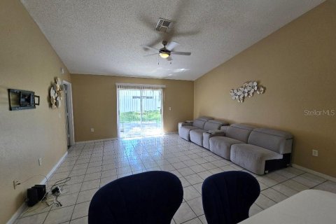 Villa ou maison à louer à Winter Haven, Floride: 3 chambres, 115.76 m2 № 2377789 - photo 24