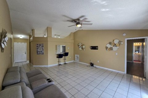 Villa ou maison à louer à Winter Haven, Floride: 3 chambres, 115.76 m2 № 2377789 - photo 23