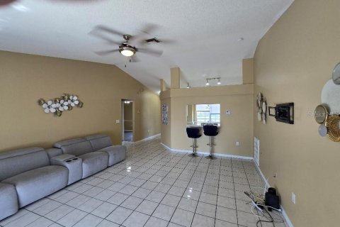 Villa ou maison à louer à Winter Haven, Floride: 3 chambres, 115.76 m2 № 2377789 - photo 7