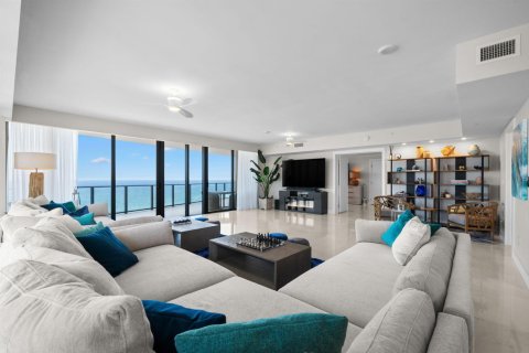 Condominio en venta en Pompano Beach, Florida, 6 dormitorios, 578.32 m2 № 2175398 - foto 3