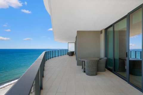 Condominio en venta en Pompano Beach, Florida, 6 dormitorios, 578.32 m2 № 2175398 - foto 8