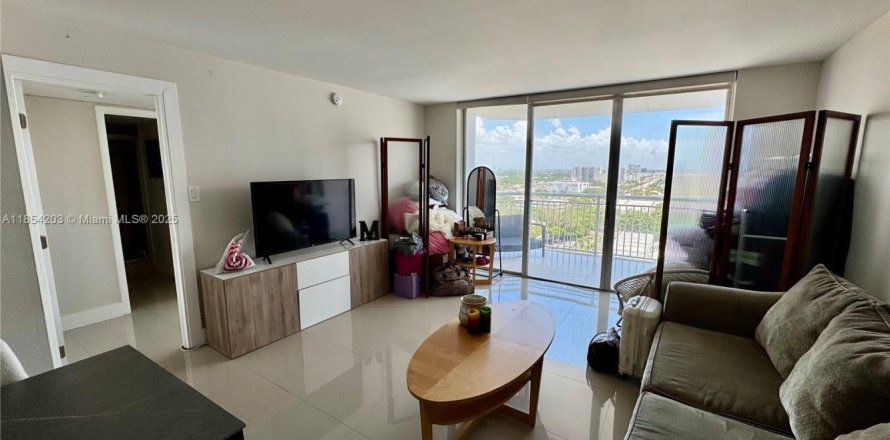 Condominio en Aventura, Florida, 1 dormitorio  № 1962481