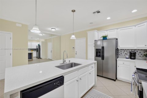 Townhouse in Cooper City, Florida 3 bedrooms, 123.93 sq.m. № 1942320 - photo 15