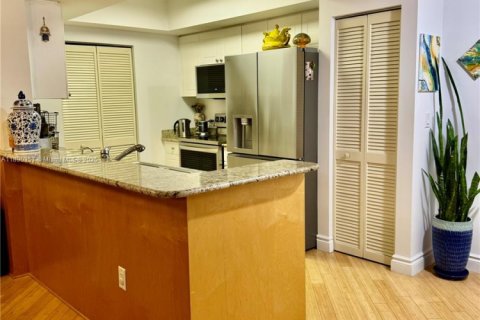 Снять в аренду кондоминиум в Авентура, Флорида 2 спальни, 109.16м2, № 1946911 - фото 4