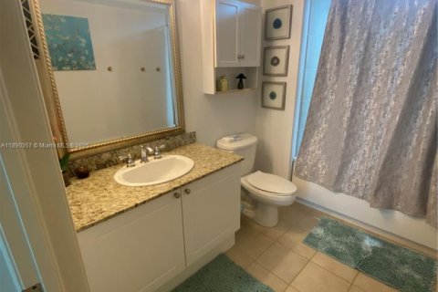 Снять в аренду кондоминиум в Авентура, Флорида 2 спальни, 109.16м2, № 1946911 - фото 10