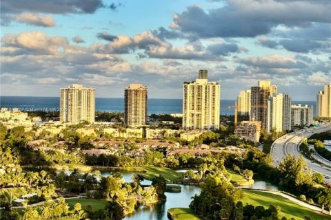 Снять в аренду кондоминиум в Авентура, Флорида 2 спальни, 109.16м2, № 1946911 - фото 17