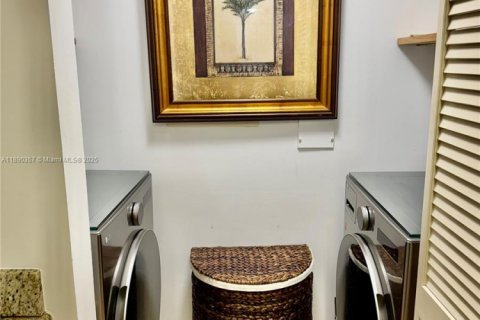 Снять в аренду кондоминиум в Авентура, Флорида 2 спальни, 109.16м2, № 1946911 - фото 7