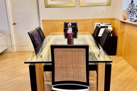 Снять в аренду кондоминиум в Авентура, Флорида 2 спальни, 109.16м2, № 1946911 - фото 3