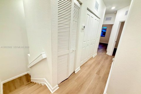 Adosado en alquiler en Homestead, Florida, 3 dormitorios, 157.66 m2 № 2088430 - foto 17