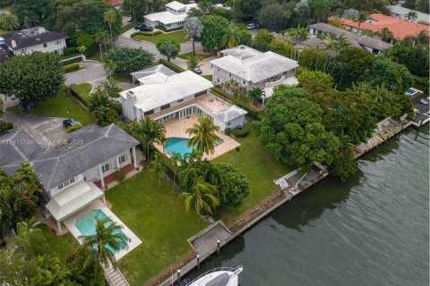 Villa ou maison à vendre à Miami, Floride: 4 chambres, 390.75 m2 № 1977129 - photo 26