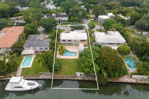 Villa ou maison à vendre à Miami, Floride: 4 chambres, 390.75 m2 № 1977129 - photo 4