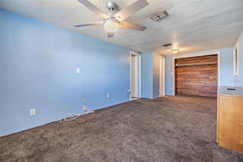 House in Hudson, Florida 4 bedrooms, 185.99 sq.m. № 1642476 - photo 23