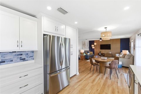Copropriété à louer à Saint Petersburg, Floride: 2 chambres, 94.57 m2 № 2101482 - photo 9
