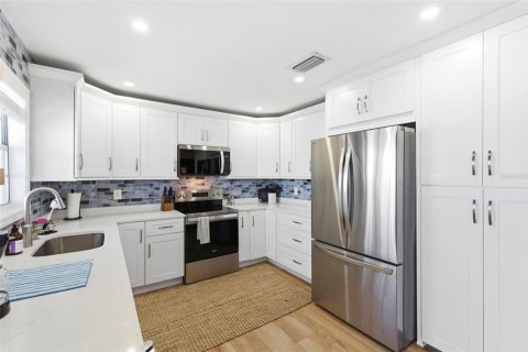 Copropriété à louer à Saint Petersburg, Floride: 2 chambres, 94.57 m2 № 2101482 - photo 7