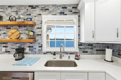 Copropriété à louer à Saint Petersburg, Floride: 2 chambres, 94.57 m2 № 2101482 - photo 8
