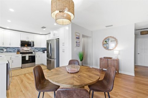 Copropriété à louer à Saint Petersburg, Floride: 2 chambres, 94.57 m2 № 2101482 - photo 14