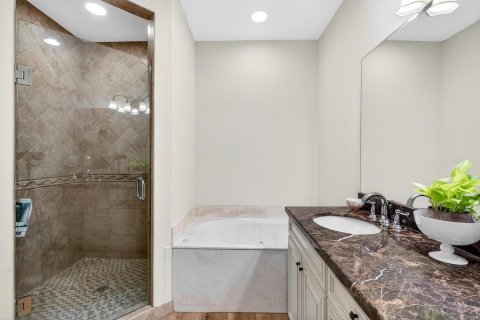 Townhouse in Lighthouse Point, Florida 3 bedrooms, 168.52 sq.m. № 2190201 - photo 16