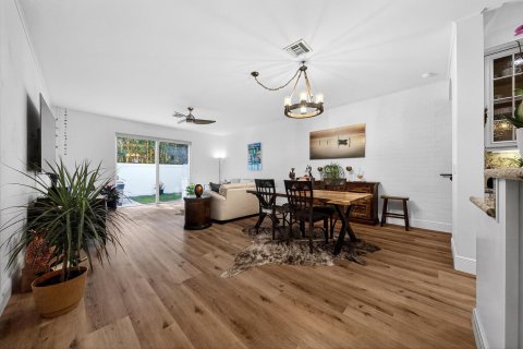 Townhouse in Lighthouse Point, Florida 3 bedrooms, 168.52 sq.m. № 2190201 - photo 6