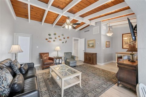 Condo in Sarasota, Florida, 1 bedroom  № 1775428 - photo 6