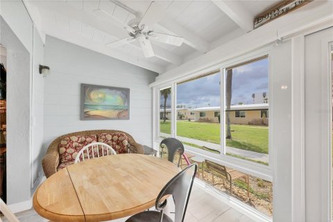 Condo in Sarasota, Florida, 1 bedroom  № 1775428 - photo 18