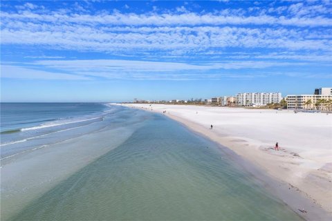 Condo in Sarasota, Florida, 1 bedroom  № 1775428 - photo 23