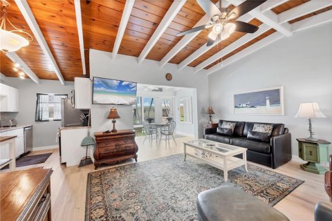 Condo in Sarasota, Florida, 1 bedroom  № 1775428 - photo 4