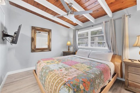 Condo in Sarasota, Florida, 1 bedroom  № 1775428 - photo 12