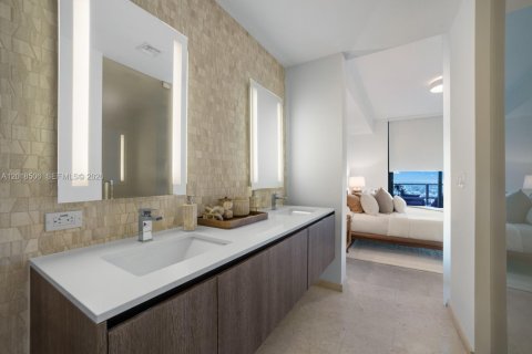 Condo in Miami, Florida, 1 bedroom  № 2087575 - photo 15
