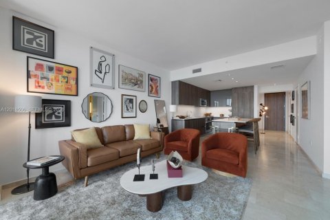 Condo in Miami, Florida, 1 bedroom  № 2087575 - photo 4