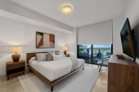 Condo in Miami, Florida, 1 bedroom  № 2087575 - photo 11