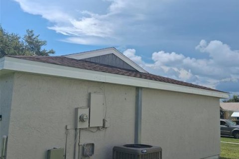 House in North Port, Florida 3 bedrooms, 122.63 sq.m. № 1873374 - photo 2