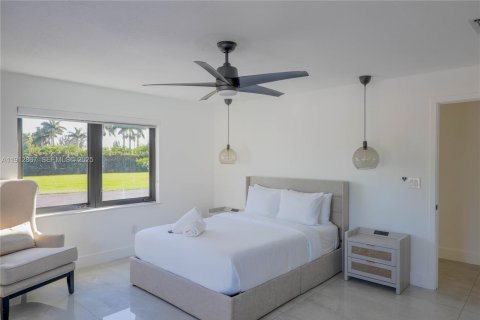 Villa ou maison à vendre à Miami, Floride: 9 chambres, 590.58 m2 № 1976638 - photo 22
