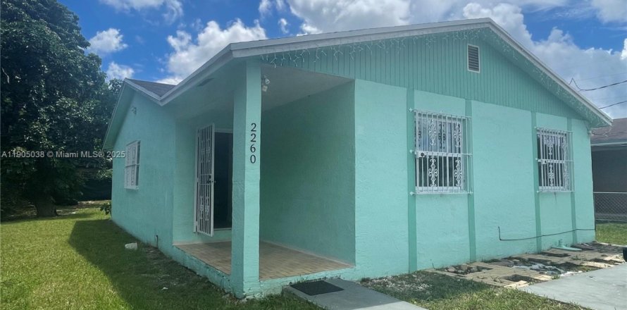 Casa en Miami, Florida 3 dormitorios, 113.71 m2 № 1955238
