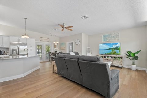 House in Ellenton, Florida 4 bedrooms, 146.04 sq.m. № 2138007 - photo 7