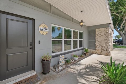 House in Ellenton, Florida 4 bedrooms, 146.04 sq.m. № 2138007 - photo 6
