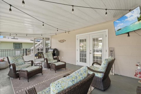 House in Ellenton, Florida 4 bedrooms, 146.04 sq.m. № 2138007 - photo 30