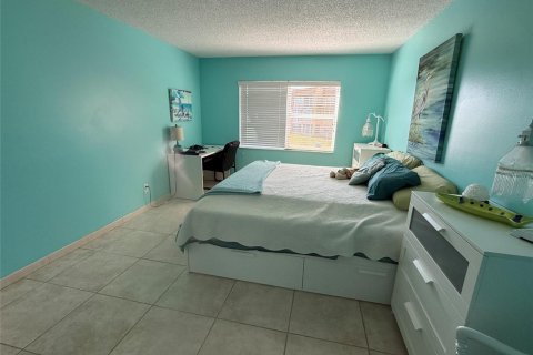 Condominio en venta en Sunrise, Florida, 1 dormitorio, 69.68 m2 № 2190787 - foto 15