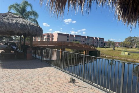 Condominio en venta en Sunrise, Florida, 1 dormitorio, 69.68 m2 № 2190787 - foto 30
