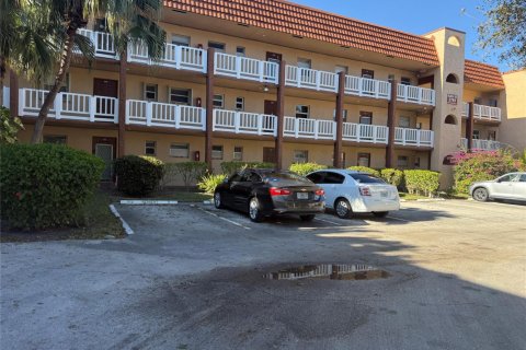 Condominio en venta en Sunrise, Florida, 1 dormitorio, 69.68 m2 № 2190787 - foto 27