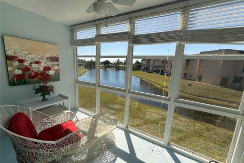 Condominio en Sunrise, Florida, 1 dormitorio № 2190787