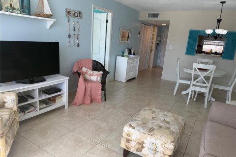 Condominio en venta en Sunrise, Florida, 1 dormitorio, 69.68 m2 № 2190787 - foto 6