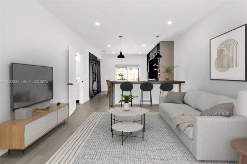 Снять в аренду таунхаус в Майами, Флорида 2 спальни, 104.98м2, № 1991691 - фото 4