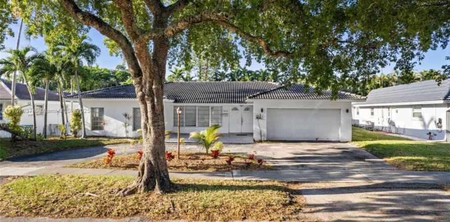 Casa en Hollywood, Florida 4 dormitorios, 226.5 m2 № 1862395